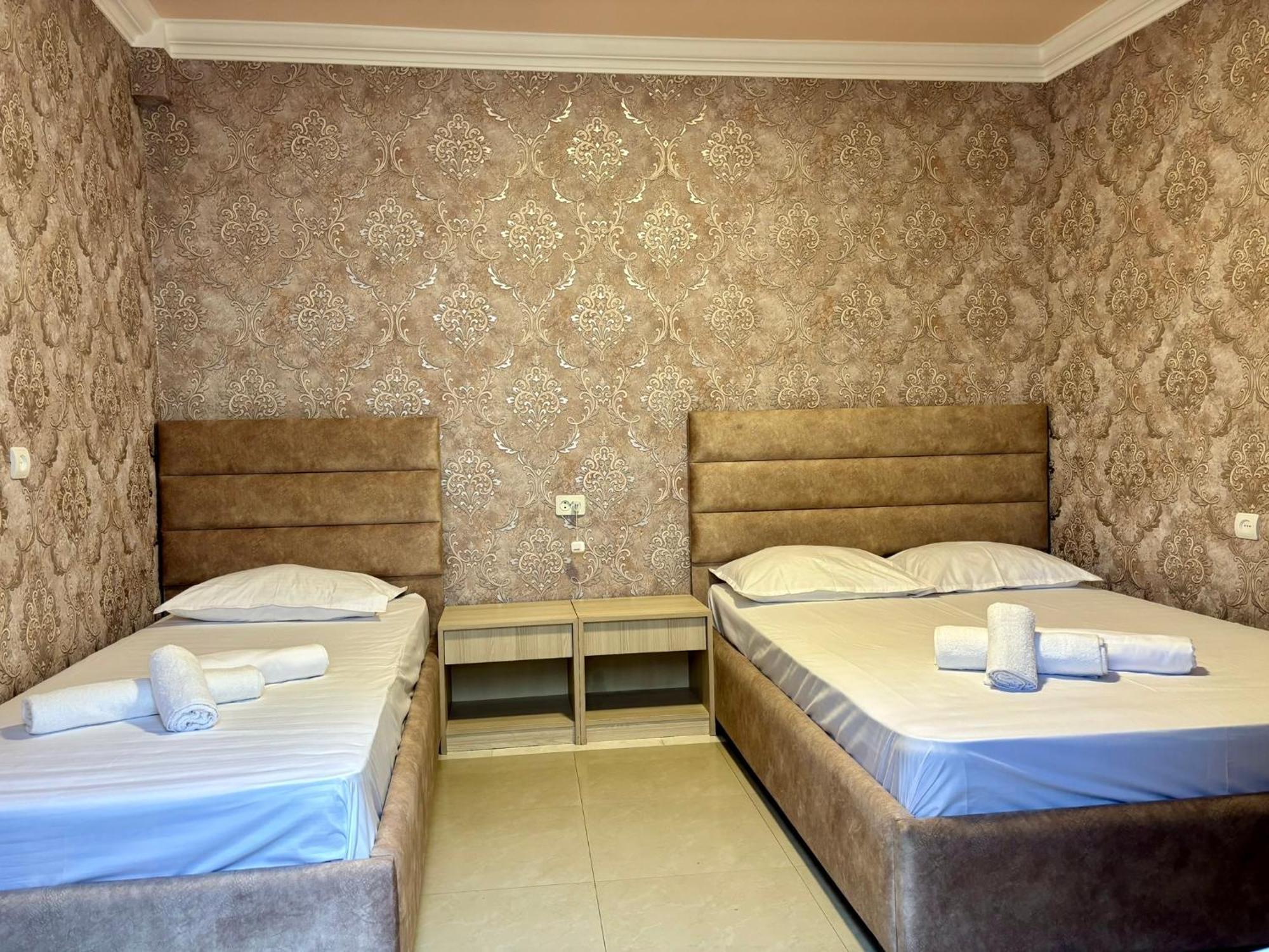 Styopa Hotel Erivan Exterior foto