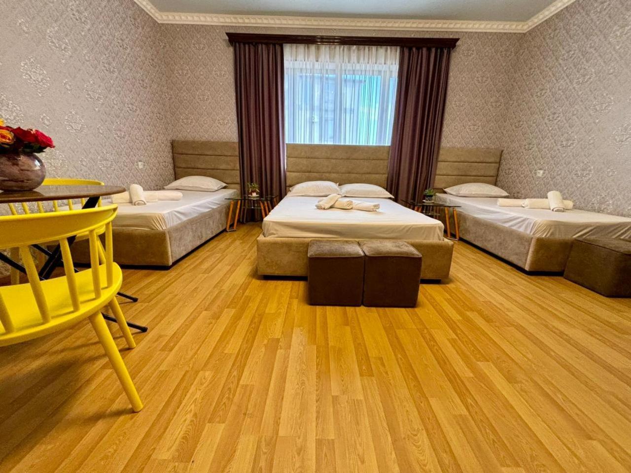 Styopa Hotel Erivan Exterior foto