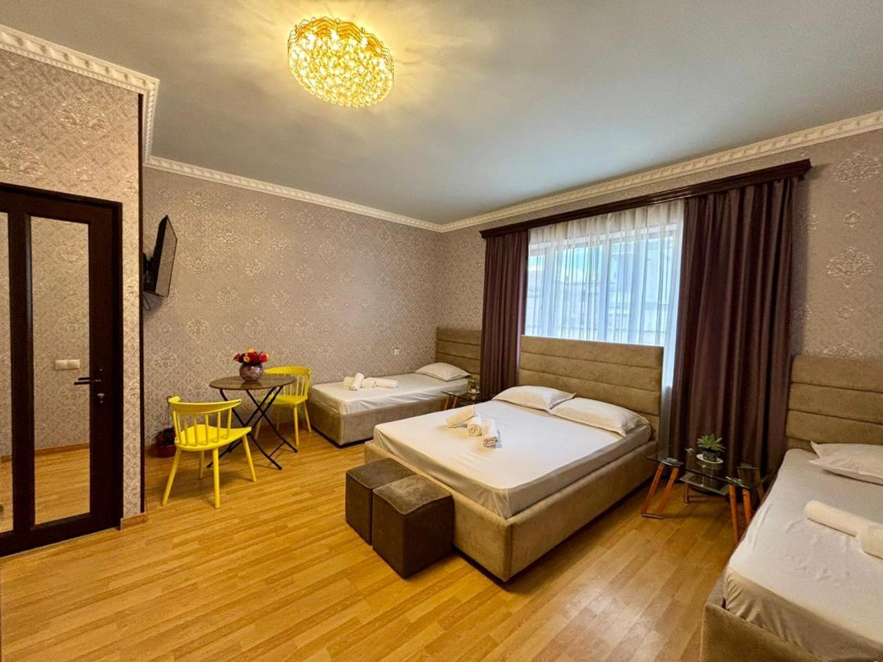 Styopa Hotel Erivan Exterior foto