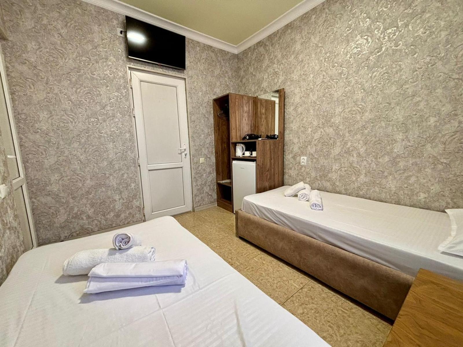 Styopa Hotel Erivan Exterior foto