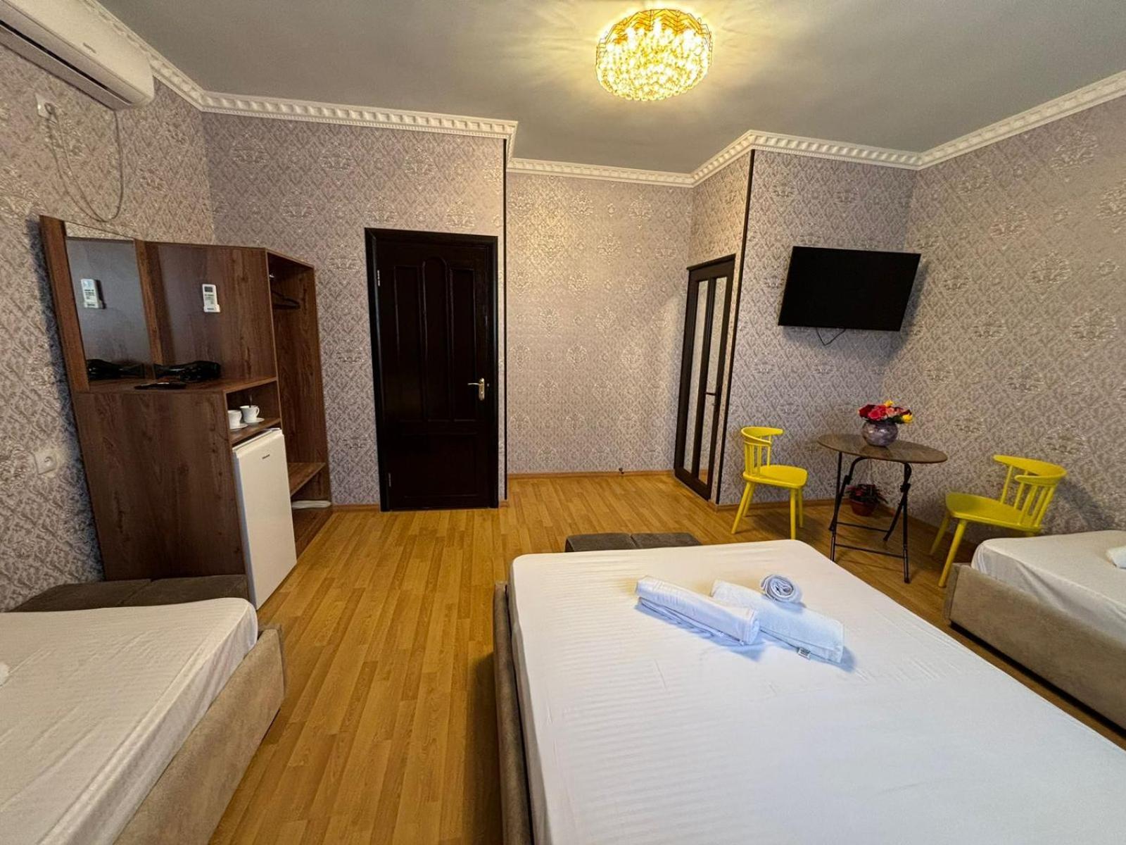 Styopa Hotel Erivan Exterior foto