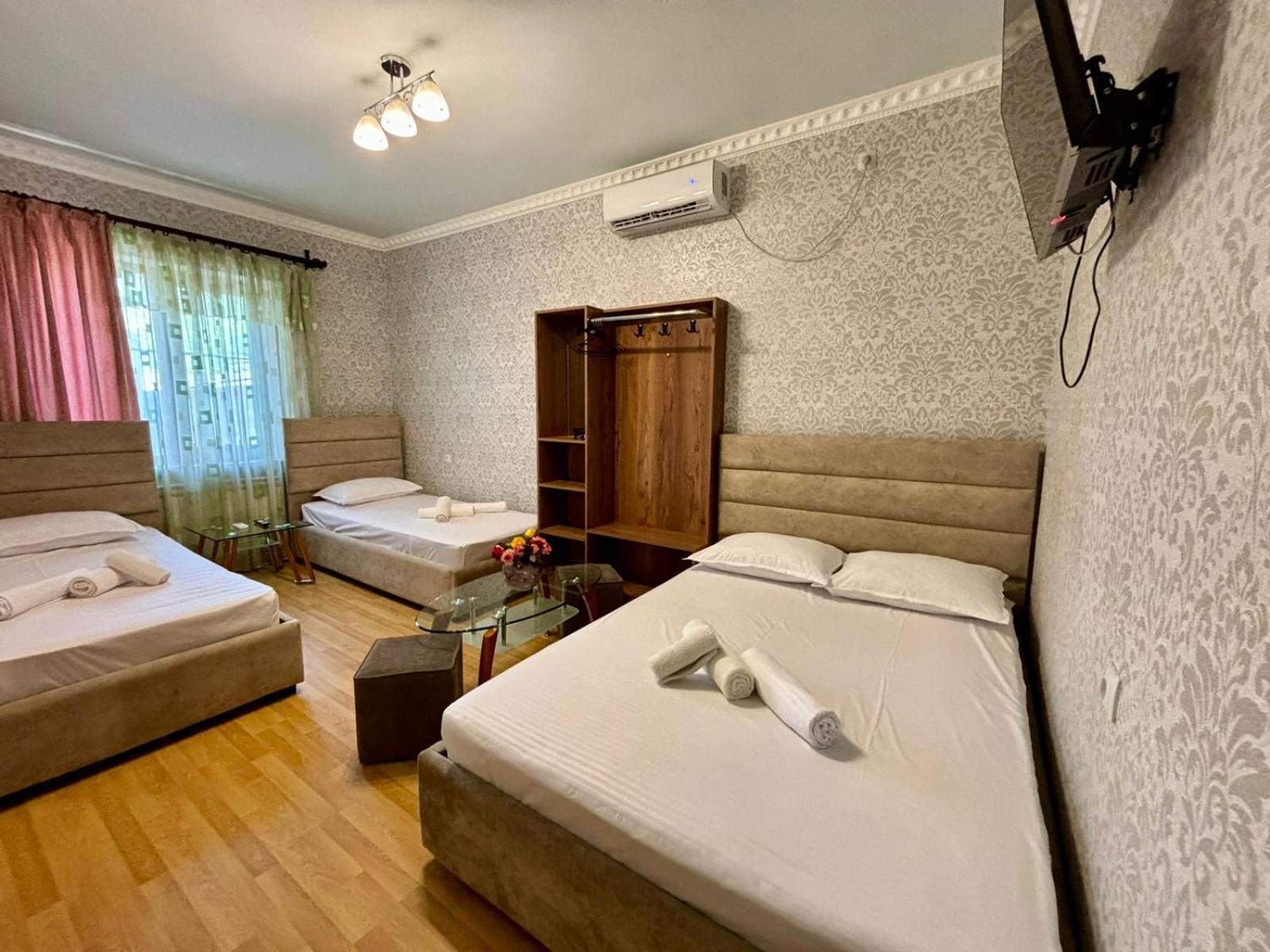 Styopa Hotel Erivan Exterior foto